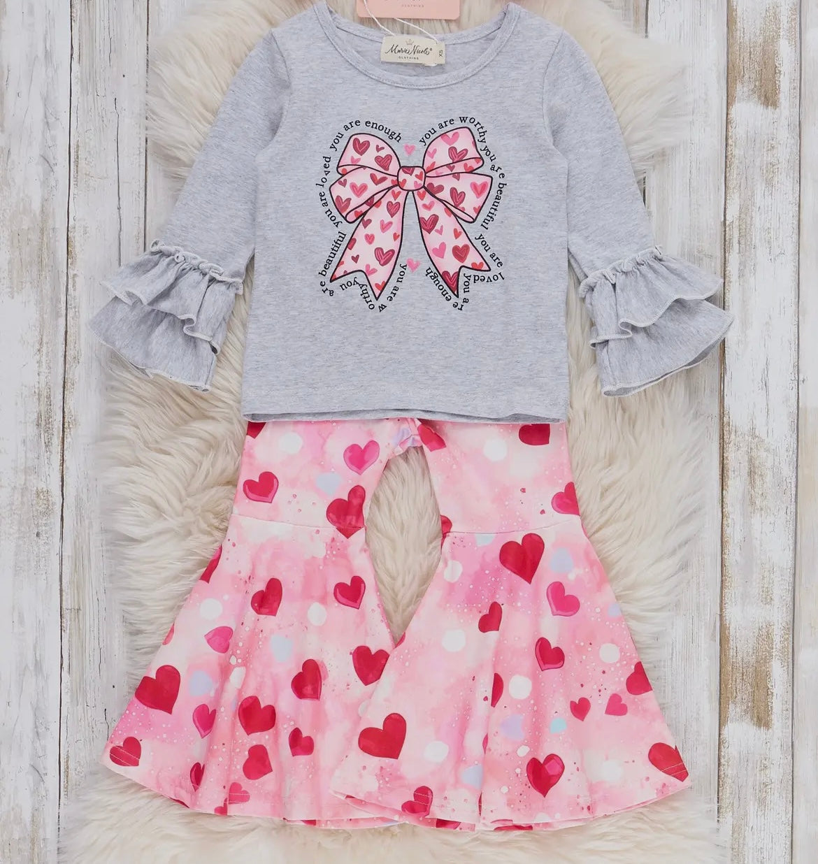Girls heart set