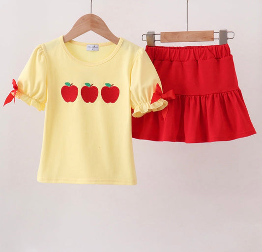 Apple skort set