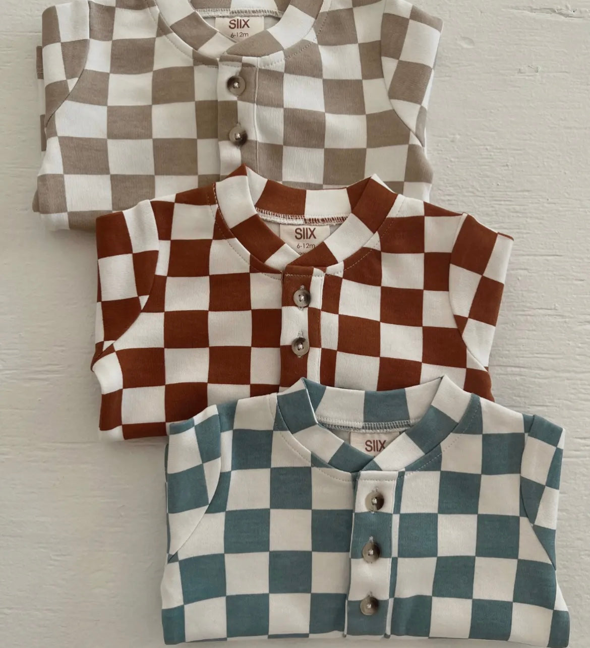 Checkered sets